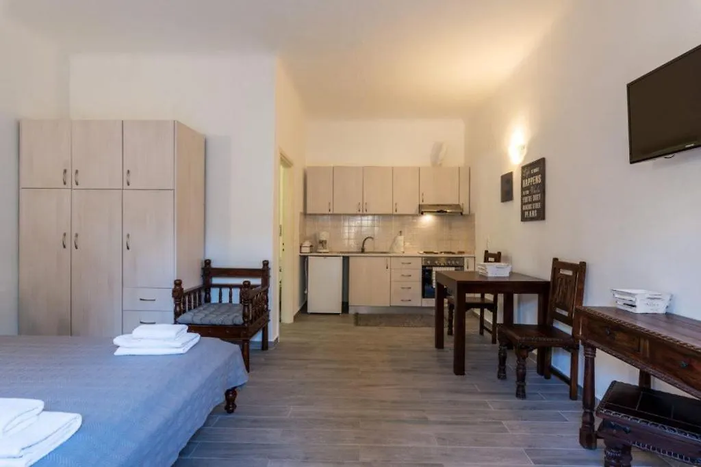 Eleni'S Village Suites Klouvas