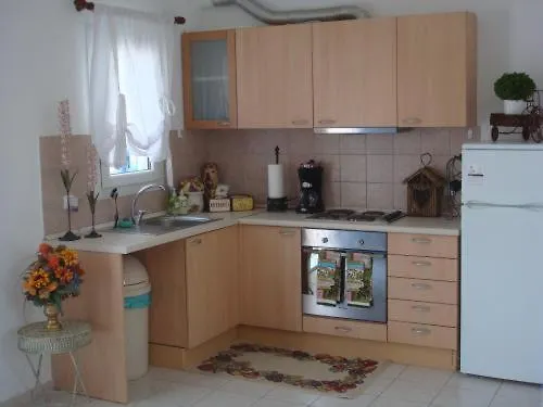 Apartment Eleni'S Village Suites Klouvas